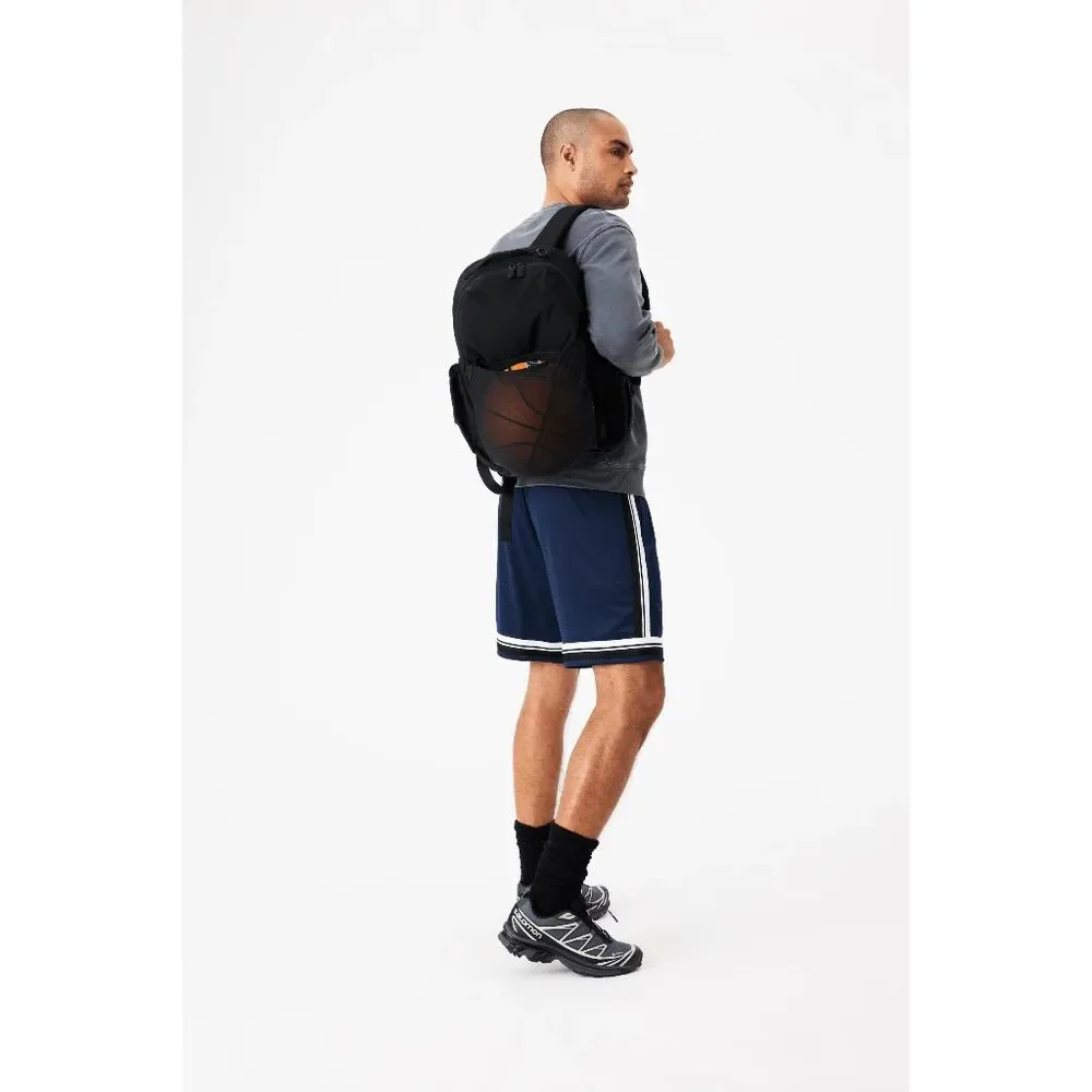 NWT Beis The North To South Sport Backpack in Black